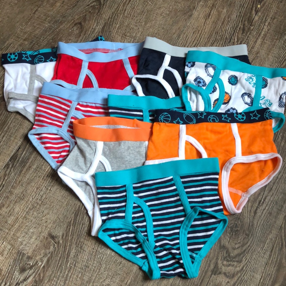 🏀🏈 NWOB 2T-3T underwear ⚾️⚽️